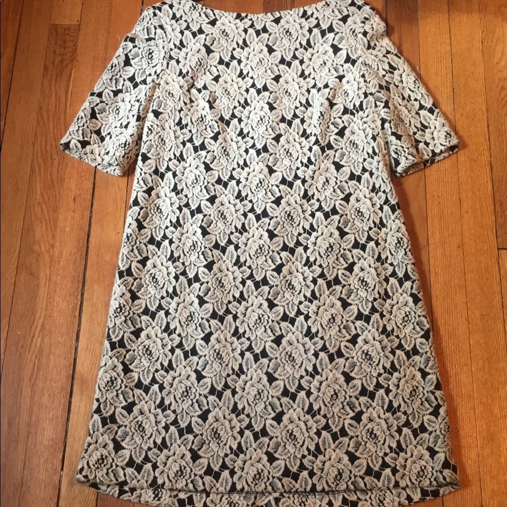 Flowered lace cocktail dress